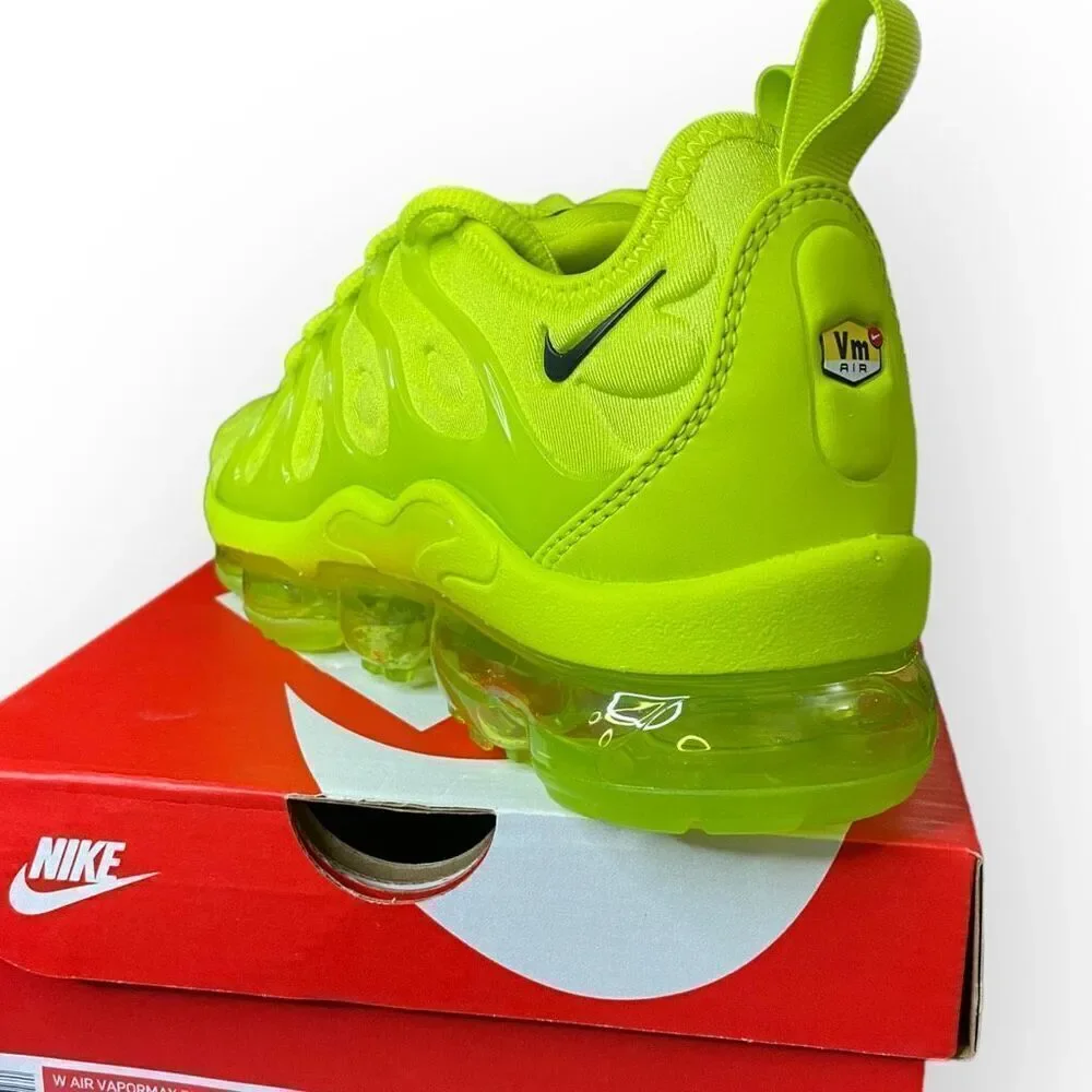 Nike Air VaporMax Plus Running Shoes Atomic Green DX1784-300 Womens size 6.5